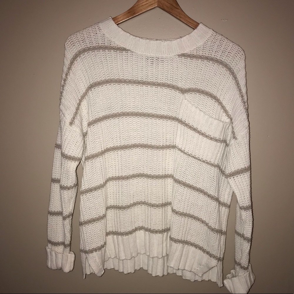 AMERICAN EAGLE KNIT TOP